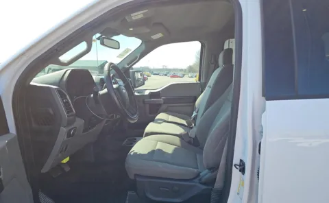 More photos of 2019 Ford F-150 XLT at Auto Boutique Ohio, OH