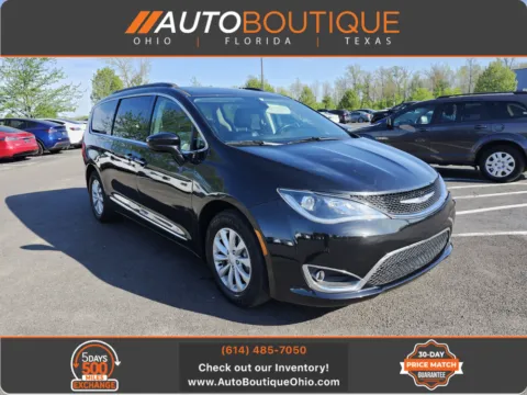 Black 2017 Chrysler Pacifica Touring-L for sale in Columbus, OH