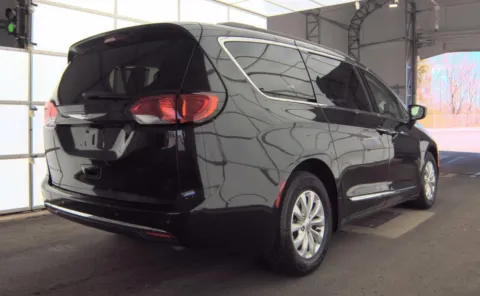 Another view of 2017 Chrysler Pacifica Touring-L for sale in Columbus, OH at Auto Boutique Ohio