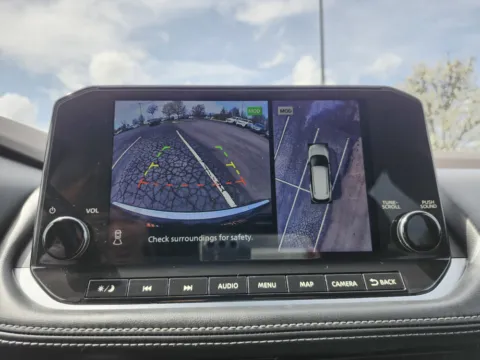 More photos of 2021 Nissan Rogue SL at Auto Boutique Ohio, OH