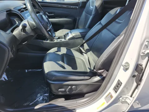More photos of 2022 Hyundai Tucson SEL at Auto Boutique Ohio, OH