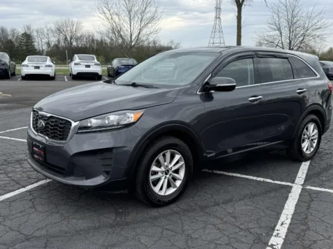 More photos of 2019 Kia Sorento LX at Auto Boutique Ohio, OH