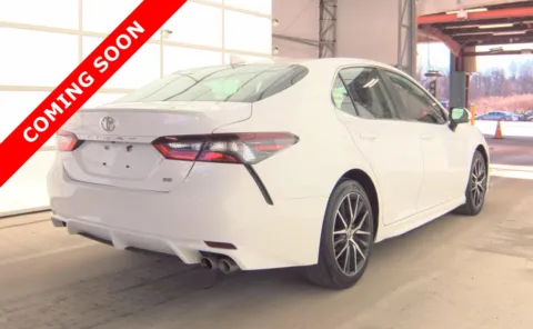 More photos of 2022 Toyota Camry SE at Auto Boutique Ohio, OH