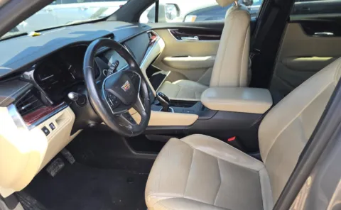 More photos of 2018 Cadillac XT5 Luxury FWD at Auto Boutique Ohio, OH