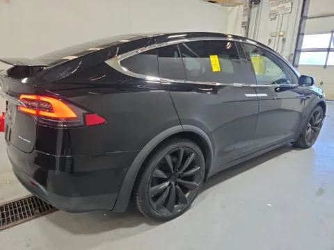 More photos of 2019 Tesla Model X Long Range at Auto Boutique Ohio, OH