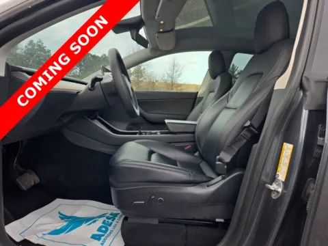 More photos of 2021 Tesla Model Y Long Range at Auto Boutique Ohio, OH