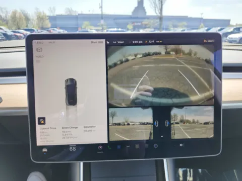 More photos of 2021 Tesla Model Y Long Range at Auto Boutique Ohio, OH