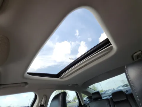 Photos of 2018 Ford Fusion SE for sale in Columbus, OH at Auto Boutique Ohio