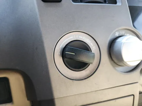 More photos of 2010 Toyota Tundra 4WD Truck Grade at Auto Boutique Ohio, OH