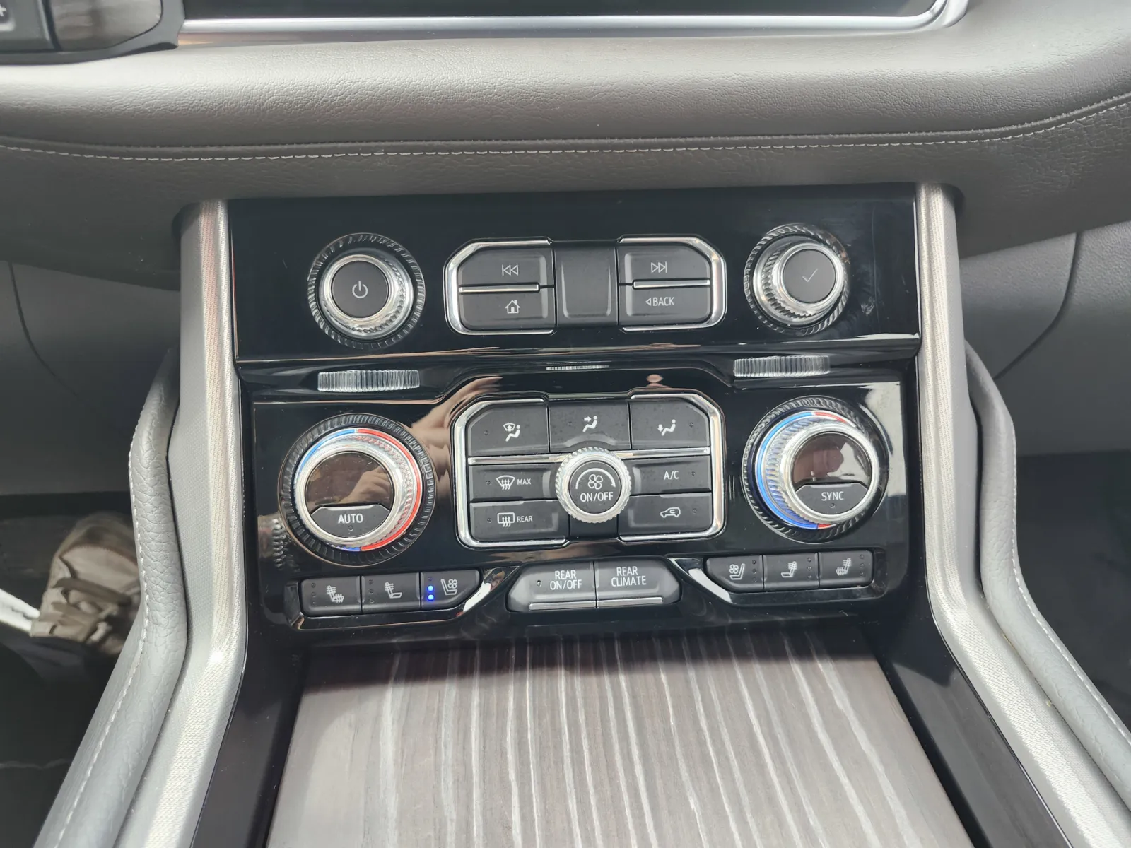 2021 GMC Yukon XL Denali - Photo 36