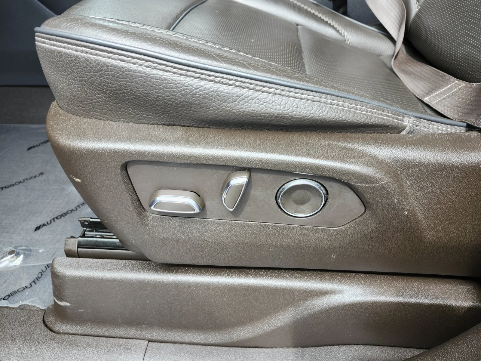 2021 GMC Yukon XL Denali - Photo 29