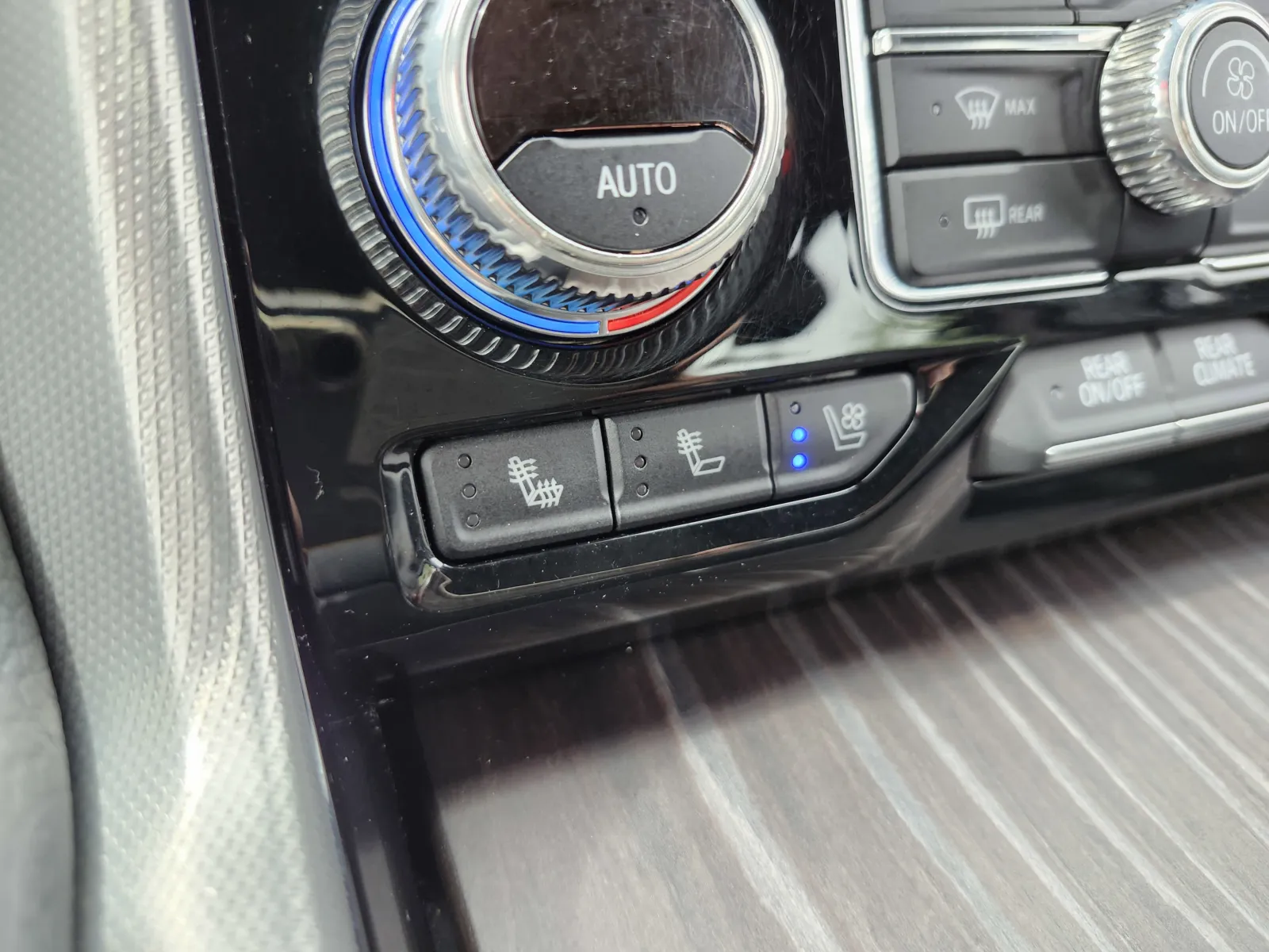 2021 GMC Yukon XL Denali - Photo 11