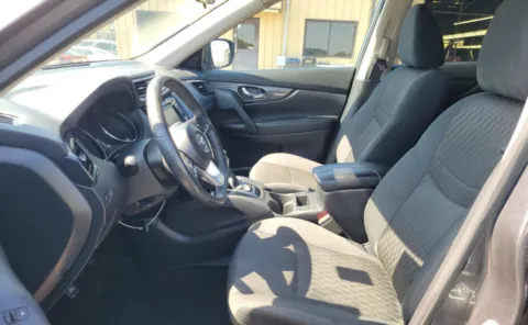 More photos of 2020 Nissan Rogue S at Auto Boutique Ohio, OH