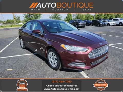 Gold 2013 Ford Fusion S for sale in Columbus, OH