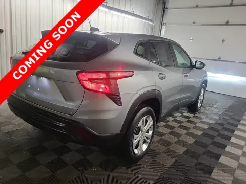 More photos of 2024 Chevrolet Trax LS at Auto Boutique Ohio, OH
