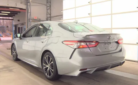 More photos of 2019 Toyota Camry SE at Auto Boutique Ohio, OH