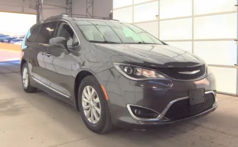 Another view of 2019 Chrysler Pacifica Touring L for sale in Columbus, OH at Auto Boutique Ohio