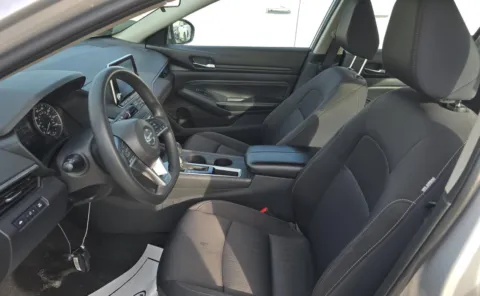 More photos of 2020 Nissan Altima 2.5 S at Auto Boutique Ohio, OH