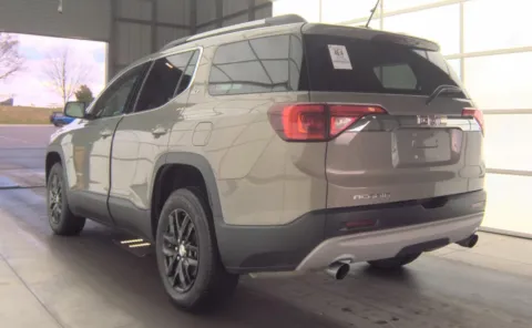 More photos of 2019 GMC Acadia SLT at Auto Boutique Ohio, OH