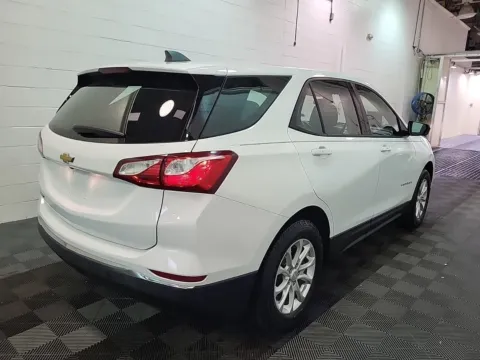 More photos of 2018 Chevrolet Equinox LS at Auto Boutique Ohio, OH