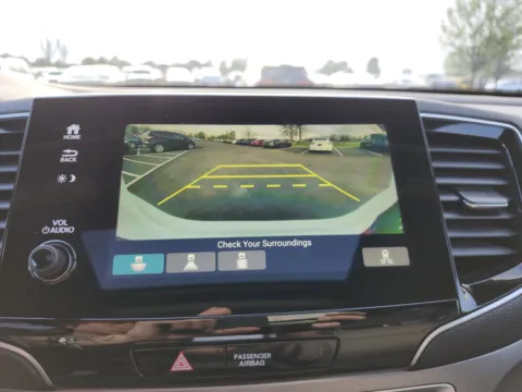 More photos of 2019 Honda Pilot EX-L w/Navi & RES at Auto Boutique Ohio, OH