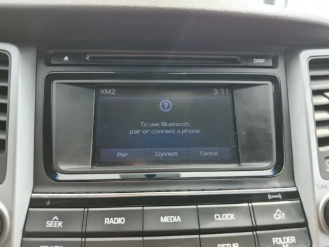 More photos of 2016 Hyundai Tucson SE at Auto Boutique Ohio, OH