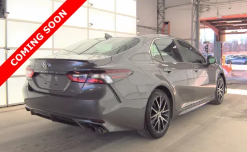 More photos of 2021 Toyota Camry SE at Auto Boutique Ohio, OH