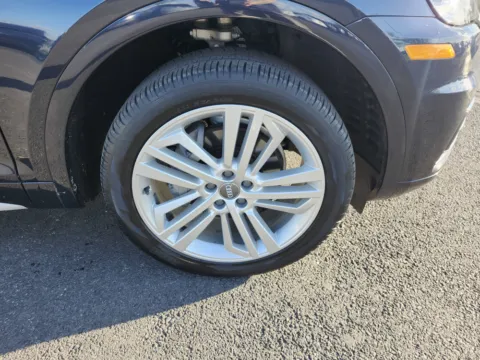 More photos of 2019 Audi Q5 Premium Plus at Auto Boutique Ohio, OH