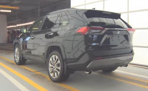 More photos of 2019 Toyota RAV4 Limited at Auto Boutique Ohio, OH