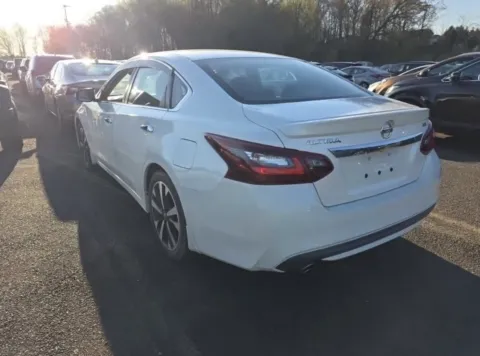 More photos of 2018 Nissan Altima 2.5 SR at Auto Boutique Ohio, OH