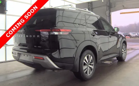 More photos of 2023 Nissan Pathfinder SL at Auto Boutique Ohio, OH