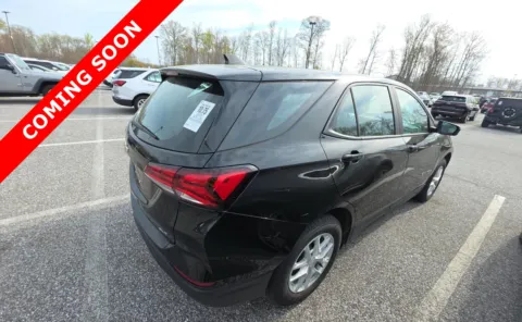 More photos of 2022 Chevrolet Equinox LS at Auto Boutique Ohio, OH