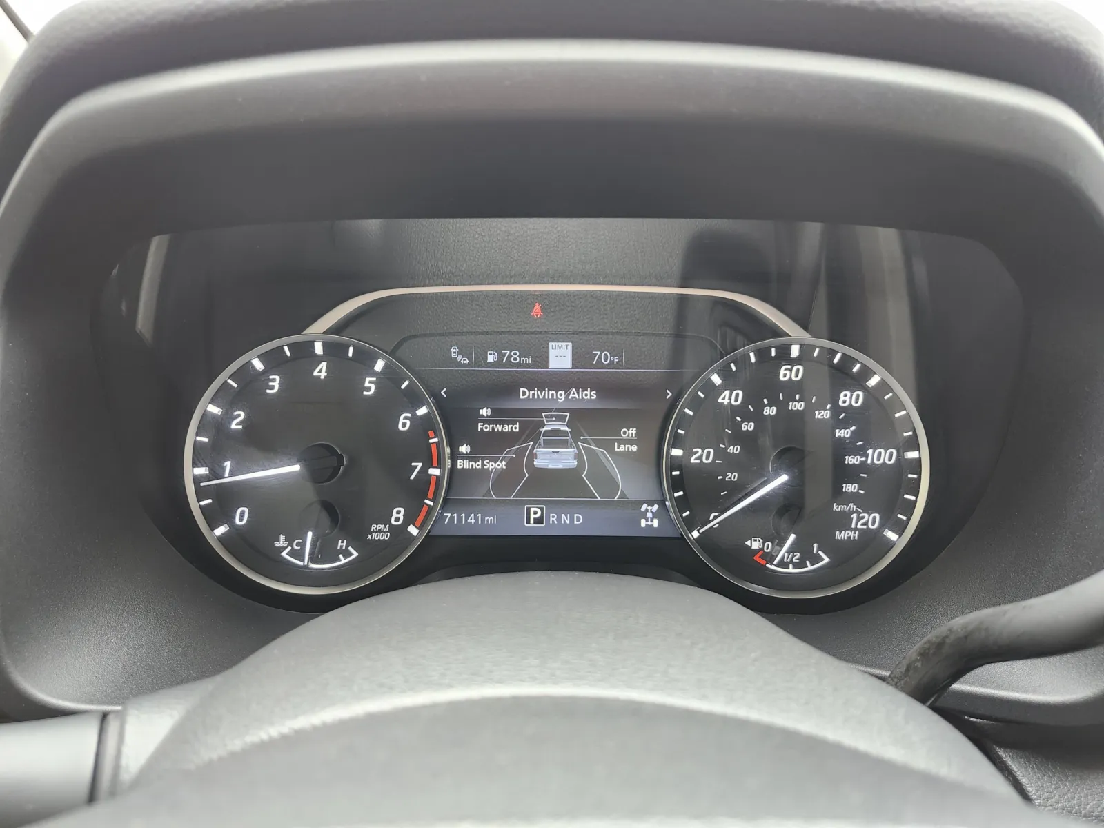 Nissan Titan photo 35