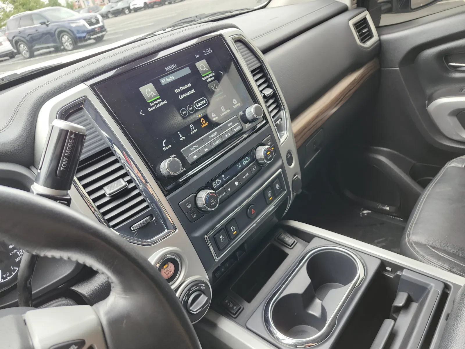 Nissan Titan photo 36