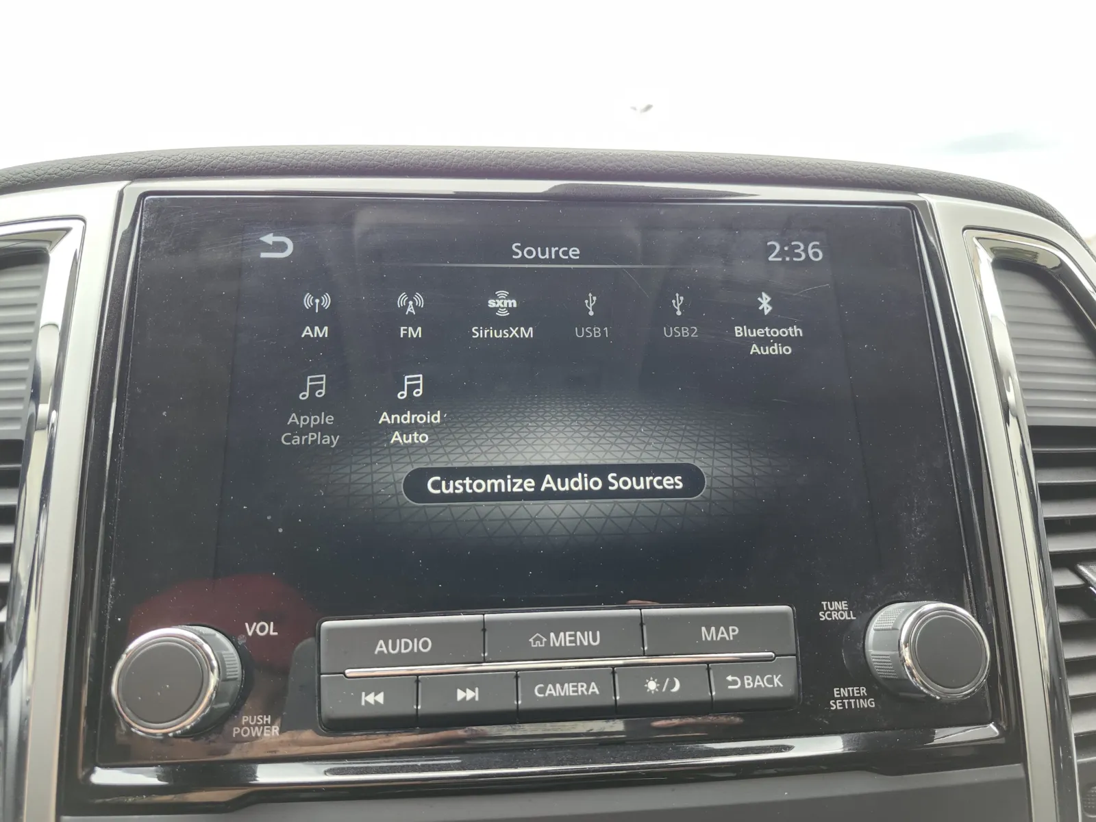 Nissan Titan photo 8