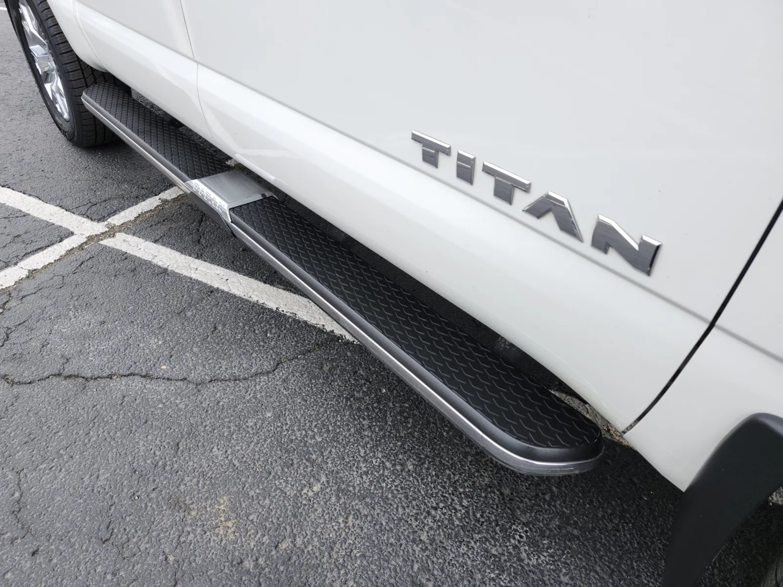 Nissan Titan photo 16