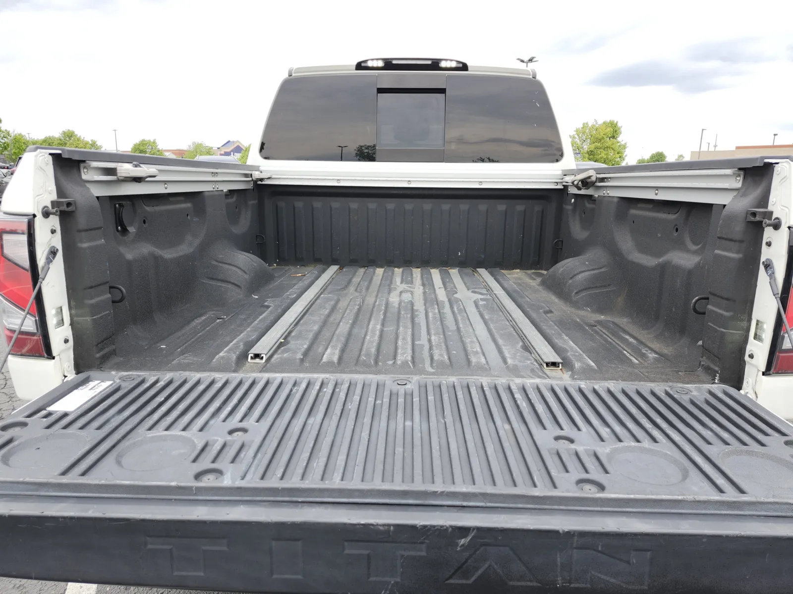Nissan Titan photo 28