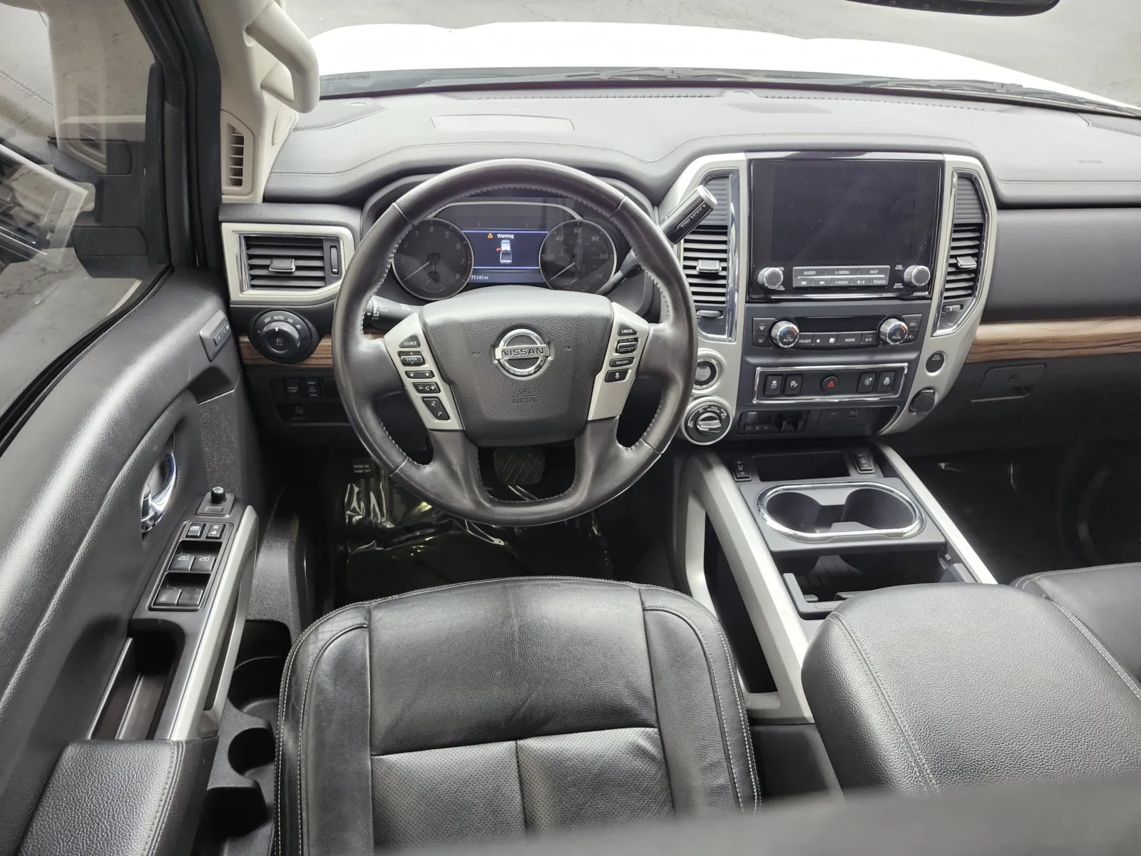 Nissan Titan photo 33