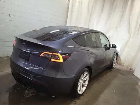 More photos of 2020 Tesla Model Y Long Range at Auto Boutique Ohio, OH