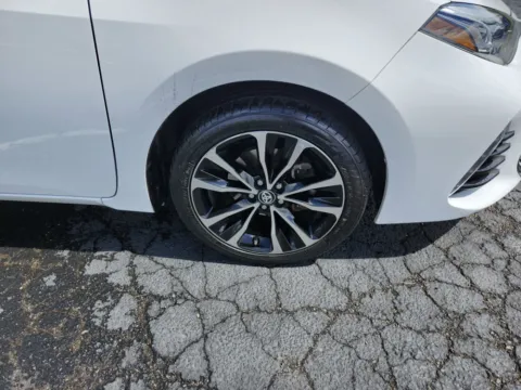 More photos of 2017 Toyota Corolla SE at Auto Boutique Ohio, OH