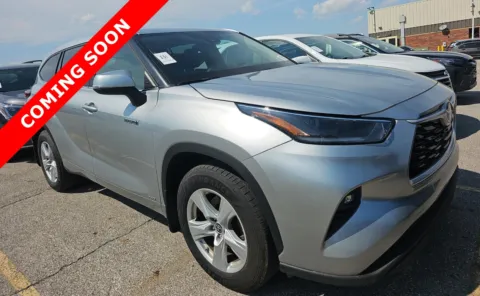 Another view of 2021 Toyota Highlander Hybrid LE for sale in Columbus, OH at Auto Boutique Ohio