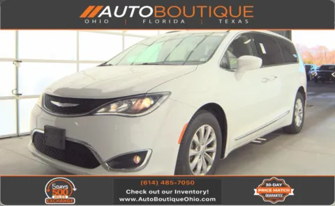 White 2017 Chrysler Pacifica Touring-L for sale in Columbus, OH