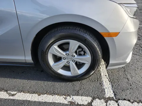 More photos of 2019 Honda Odyssey EX-L at Auto Boutique Ohio, OH