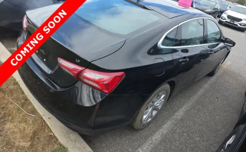 More photos of 2022 Chevrolet Malibu LT at Auto Boutique Ohio, OH