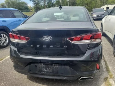 More photos of 2018 Hyundai Sonata SEL at Auto Boutique Ohio, OH