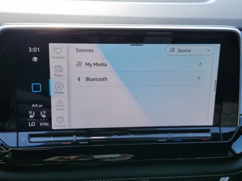 More photos of 2024 Volkswagen Atlas Cross Sport 2.0T SE at Auto Boutique Ohio, OH