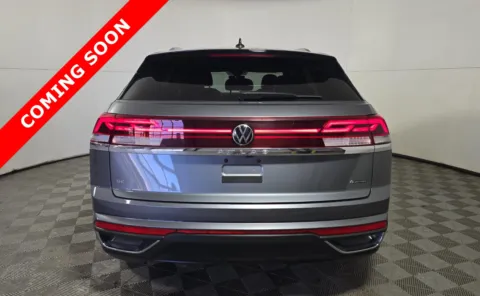 More photos of 2024 Volkswagen Atlas Cross Sport 2.0T SE at Auto Boutique Ohio, OH