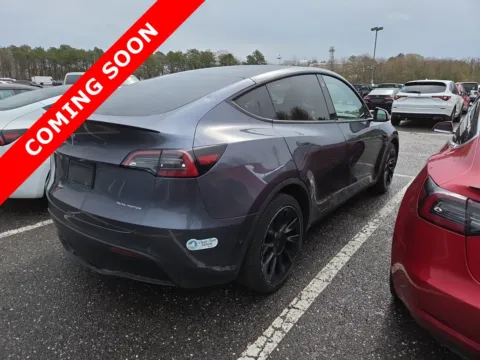 More photos of 2021 Tesla Model Y Long Range at Auto Boutique Ohio, OH