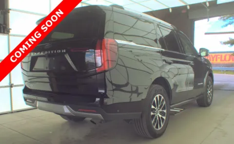 More photos of 2025 Ford Expedition Platinum at Auto Boutique Ohio, OH