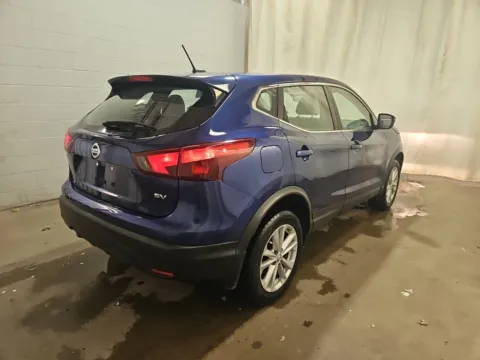 More photos of 2017 Nissan Rogue Sport S at Auto Boutique Ohio, OH